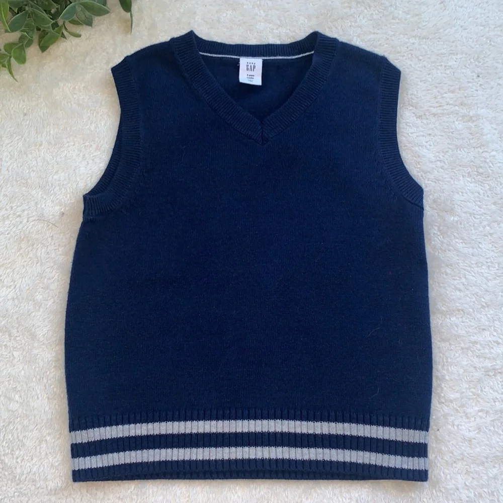 GAP Navy Blue Vest 3 EUC Boys